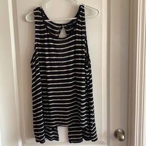 Light weight knit sleeveless top